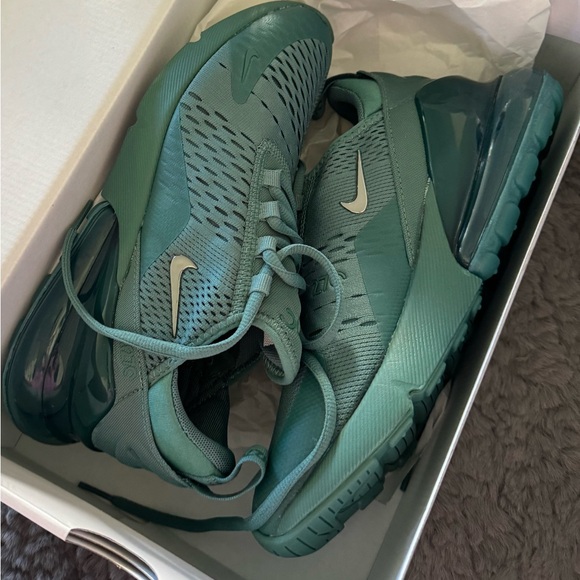 Nike Air Max 270 Bicoastal 7.5 - Picture 6 of 8